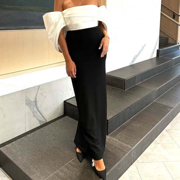 Solace London The Arla Maxi Dress in Black and Cream - Picture 3 of 3